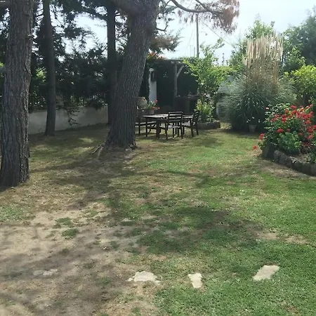 In Sykia Paralia Sikias